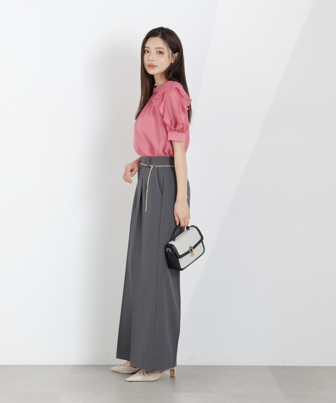 【6/5~6/7 オンライン限定2buy10%OFF対象】<ウォッシャブル>フリルスリーブタックブラウス
