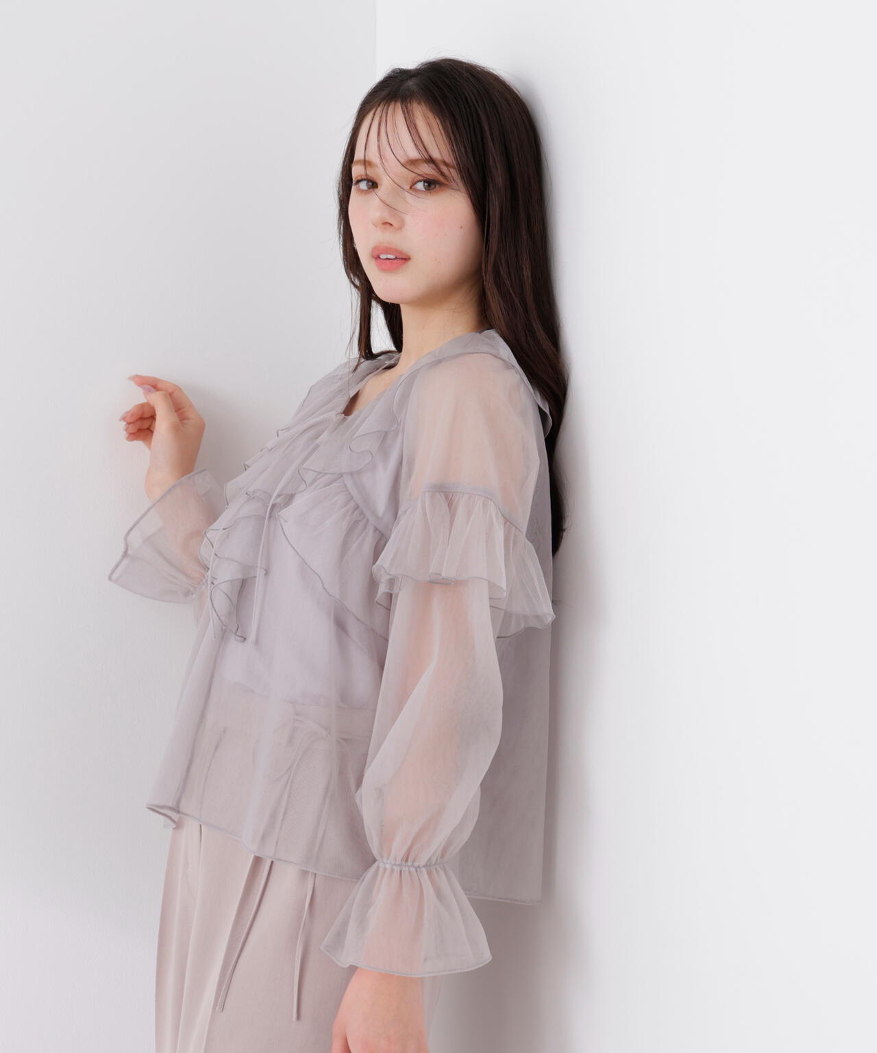 チュールラッフルブラウス【WEB・一部店舗限定】
