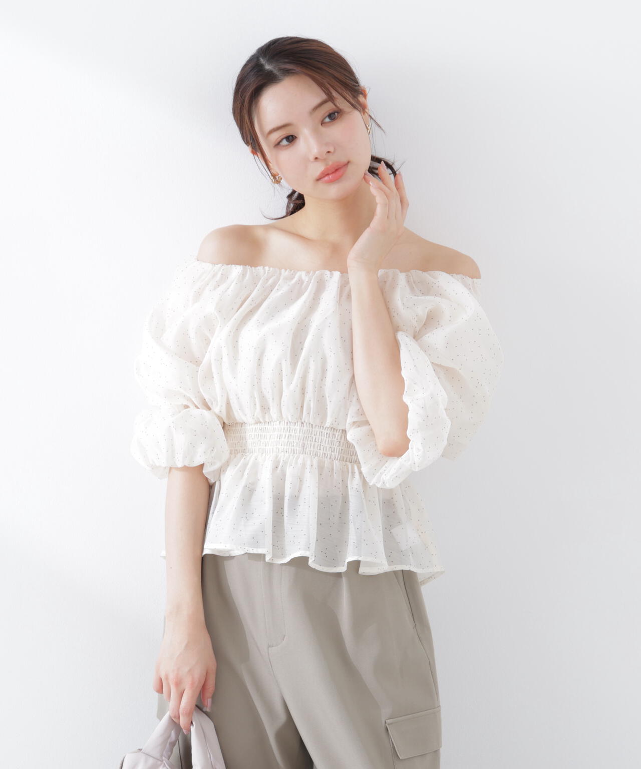 <加藤栞さん着用>2wayオフショルフィッシュテールブラウス