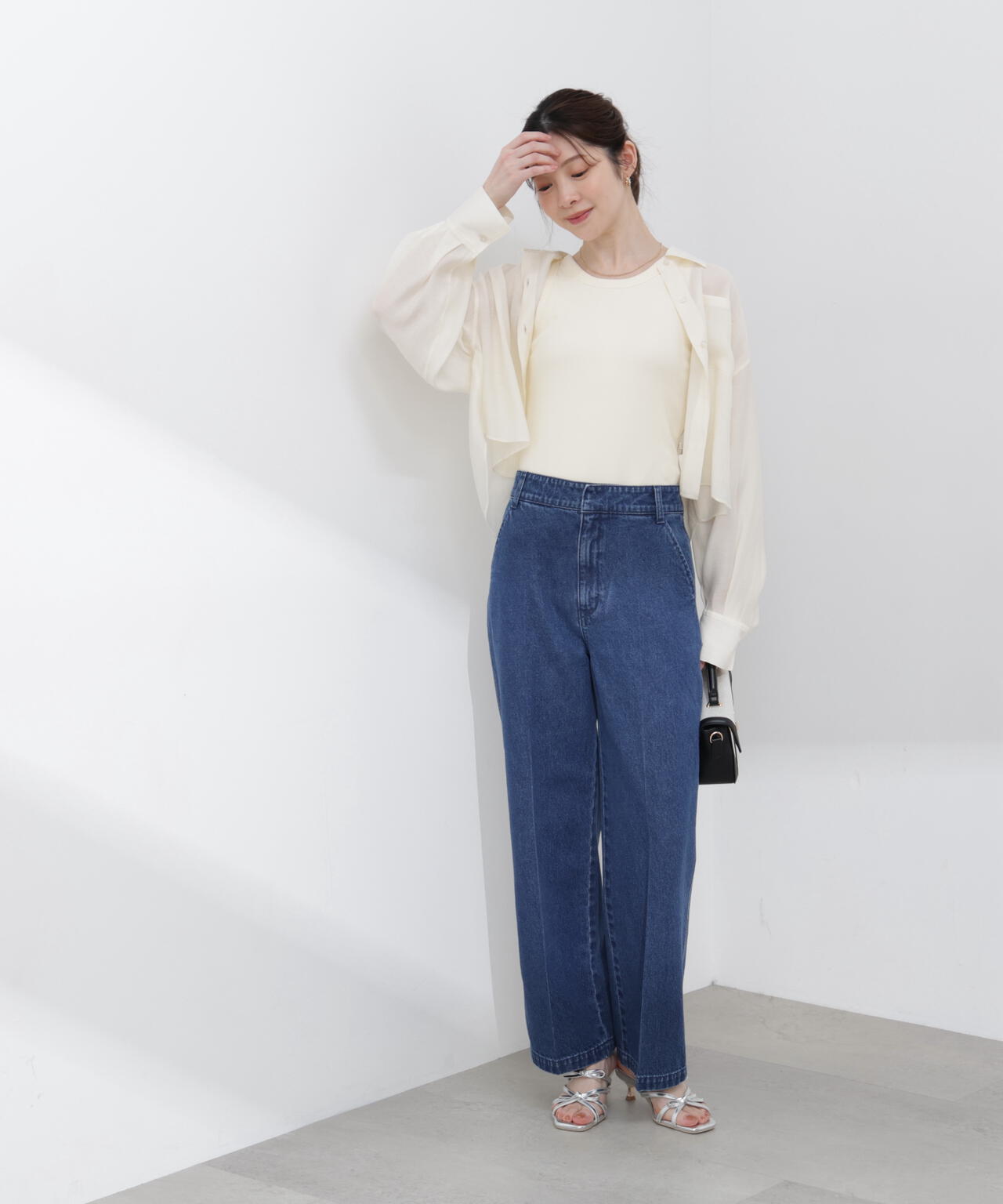 【6/5~6/7 オンライン限定2buy10%OFF対象】<青島心さん着用>短丈シアーシャツ