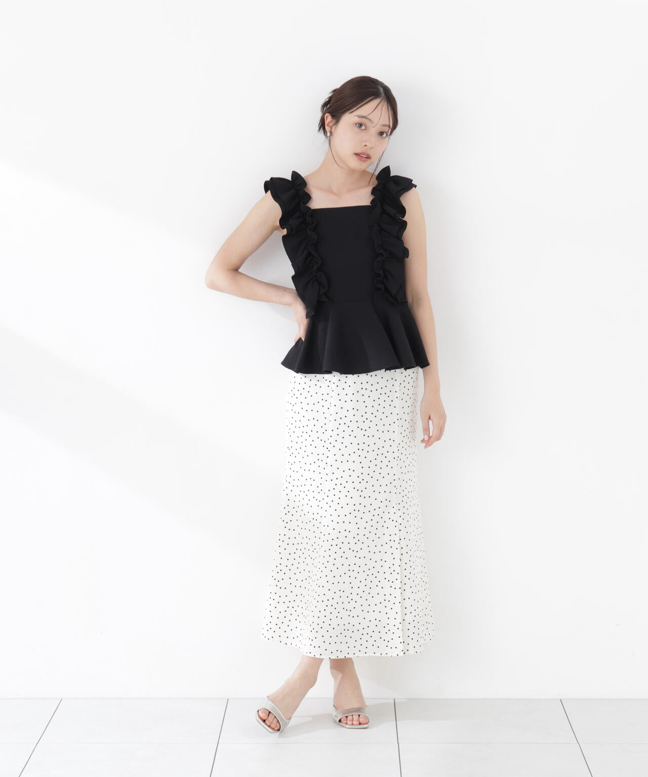 165cm B:82 W:59 H:86 S:25cm 着用サイズ:FR