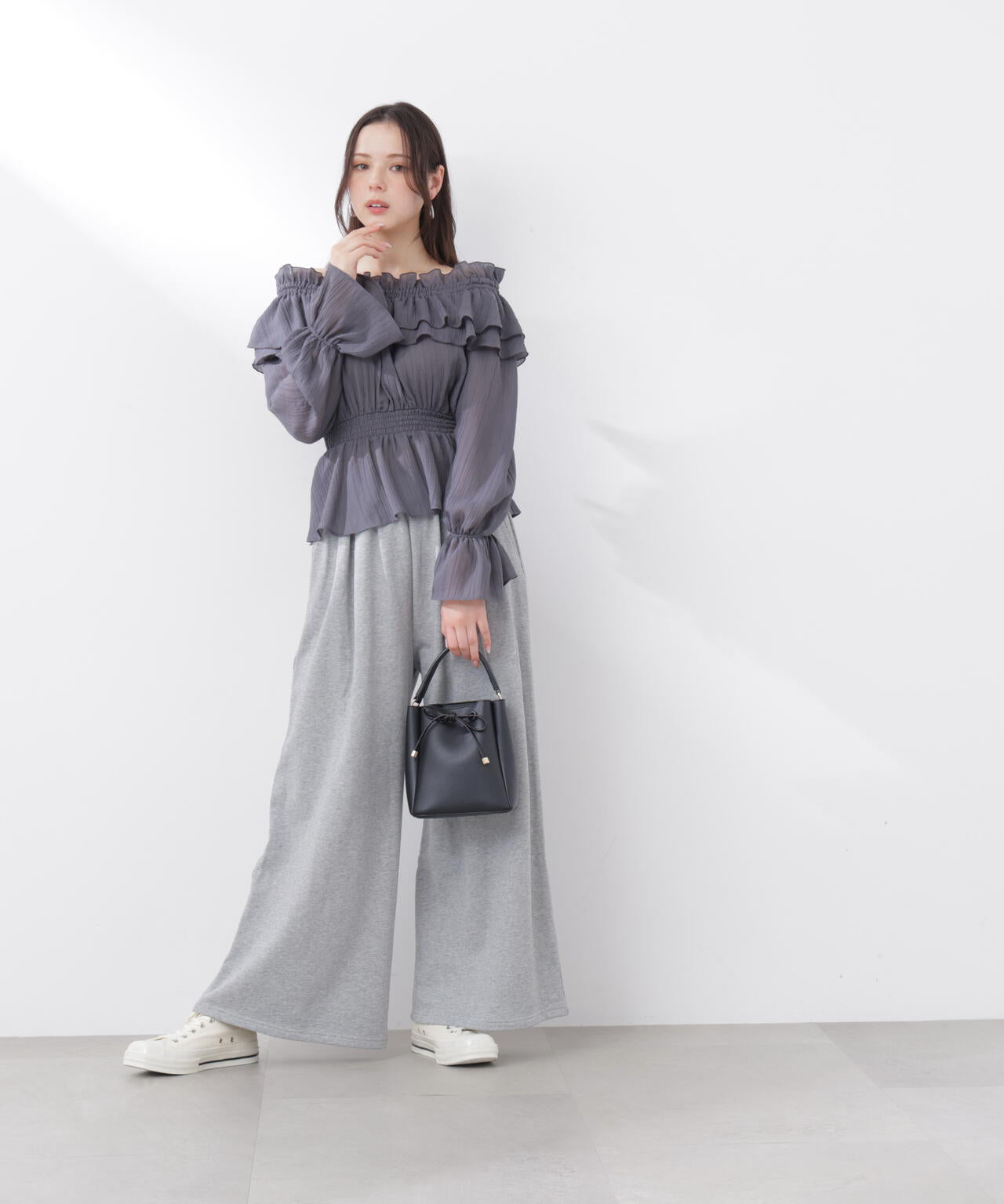 <ウォッシャブル>《EDIT COLOGNE》オフショルシアーシャーリングブラウス