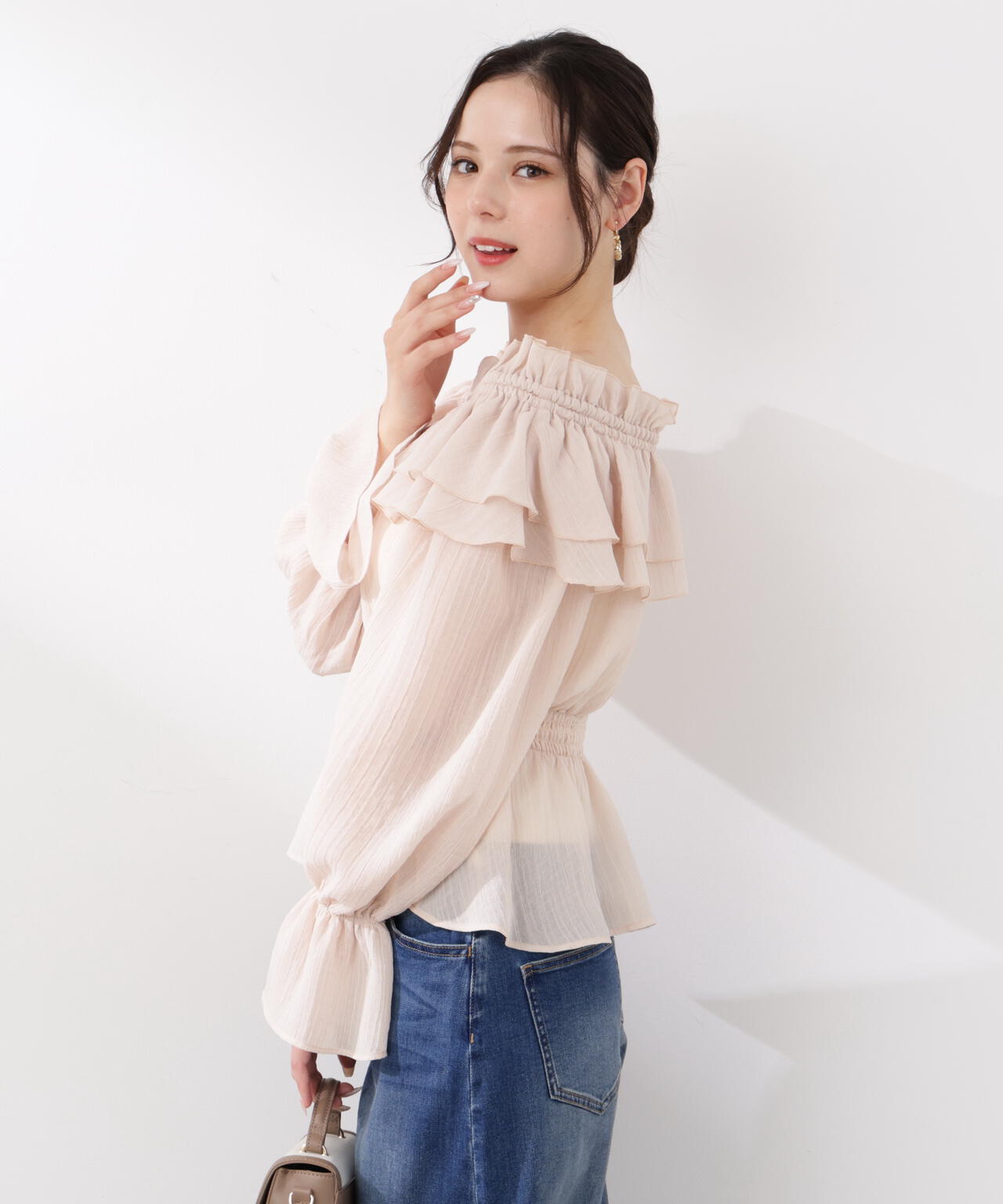 <ウォッシャブル>《EDIT COLOGNE》オフショルシアーシャーリングブラウス【WEB・一部店舗限定】