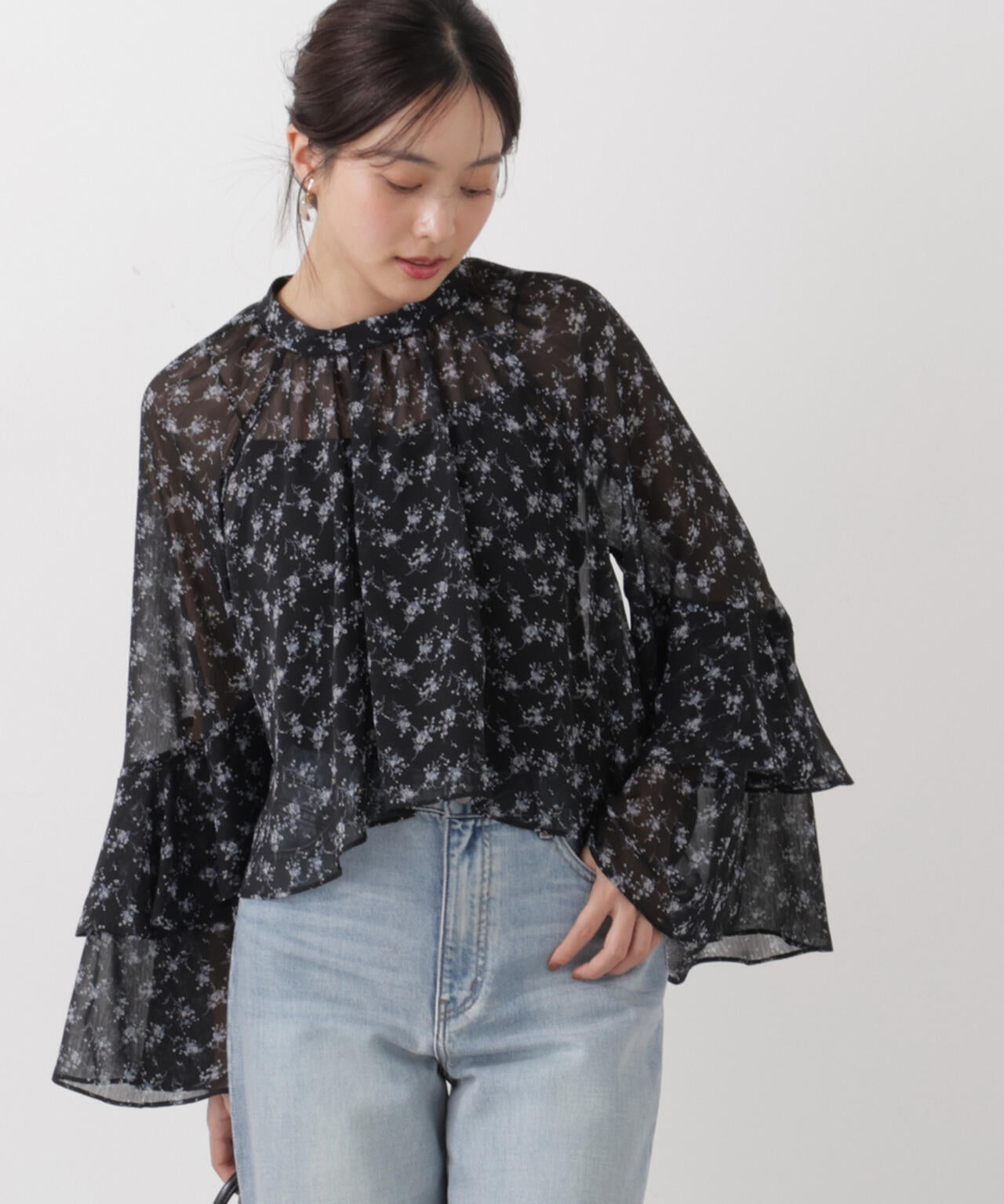 <ウォッシャブル>〈a/mie〉ジョーゼットボリュームブラウス