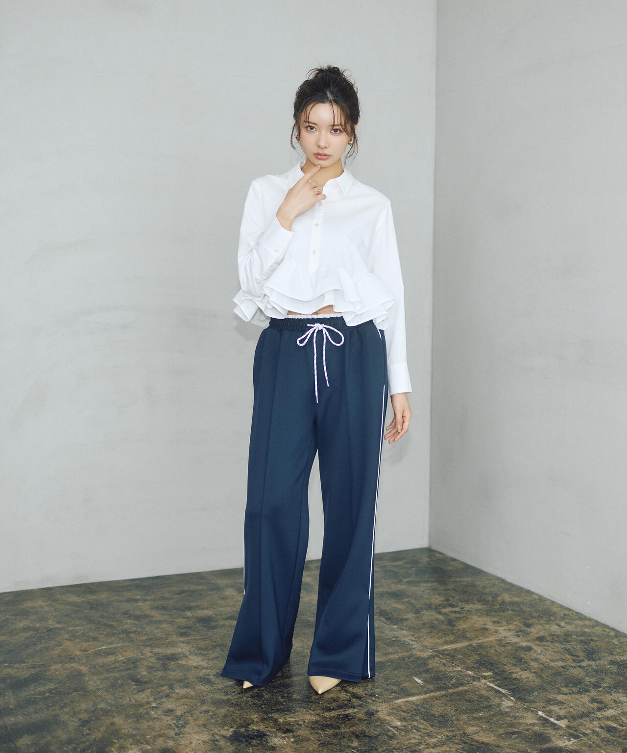 〈a/mie〉ホイップフリルシャツ