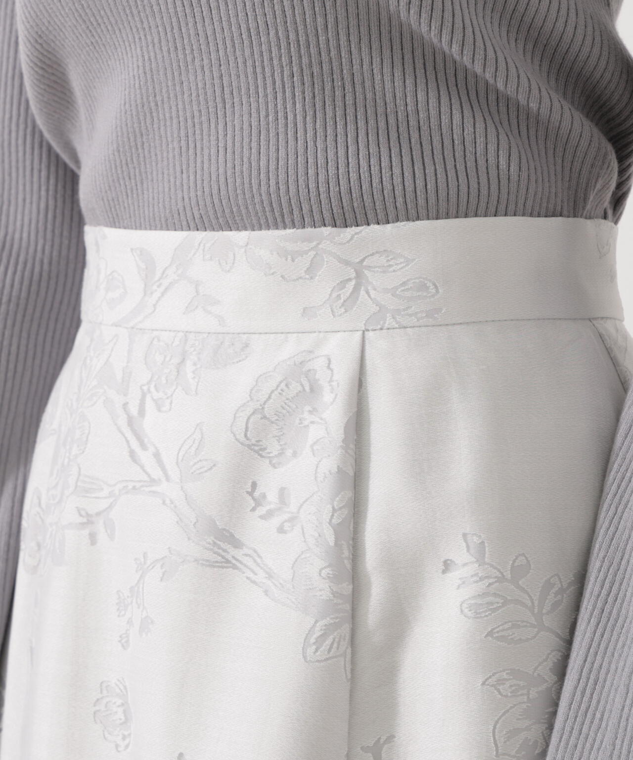 ハンカチーフヘムスカート