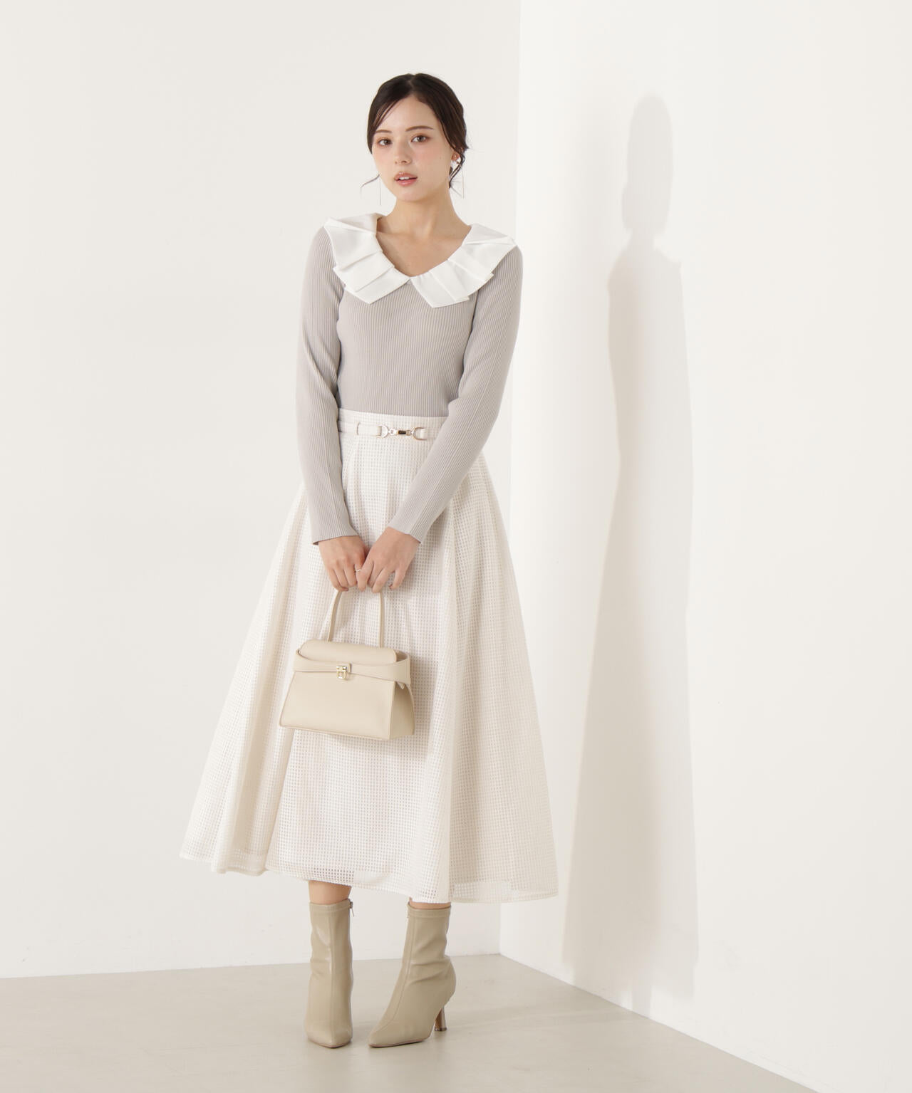 ビット付きシアーメッシュスカート