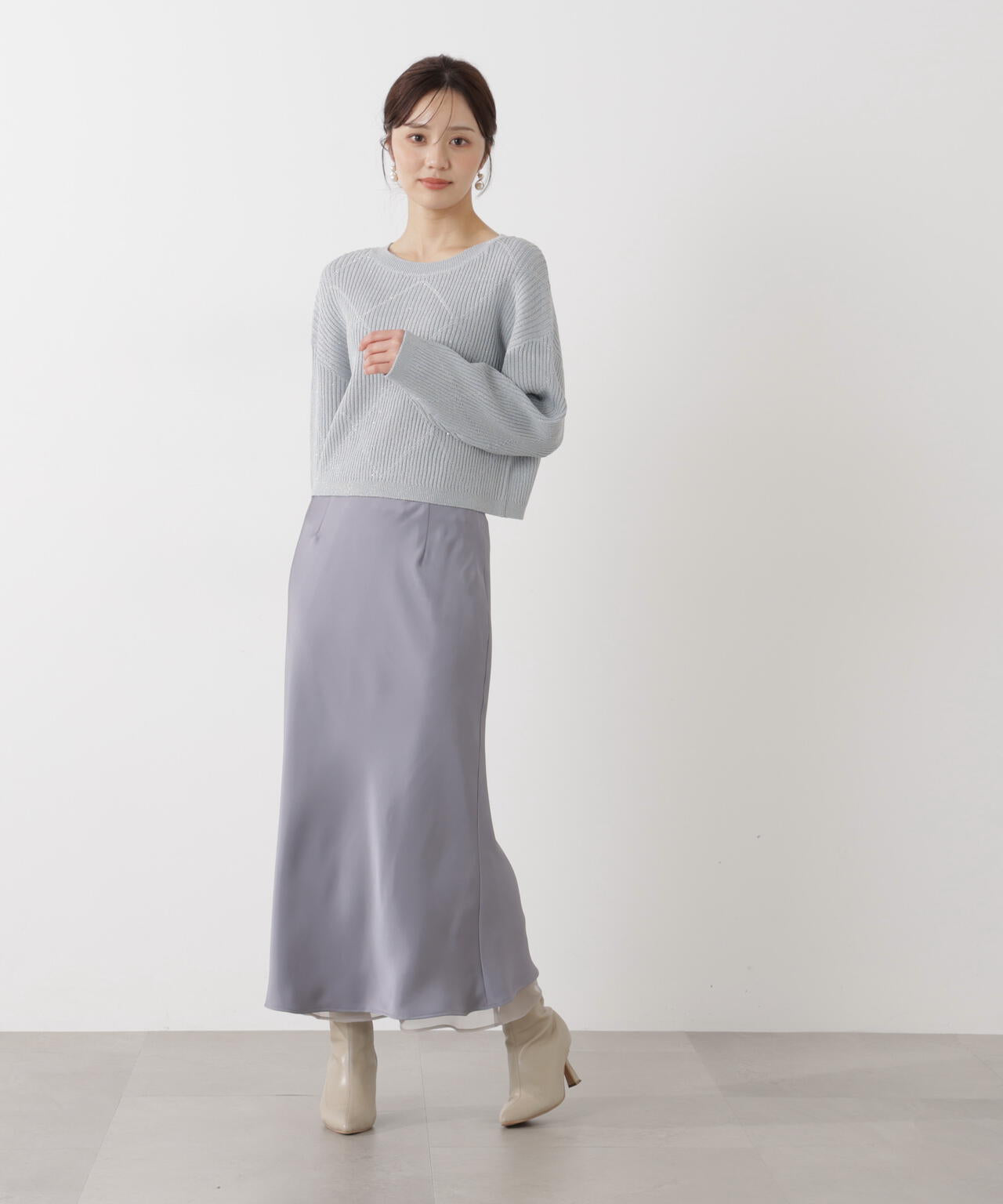 ナローサテンスカート