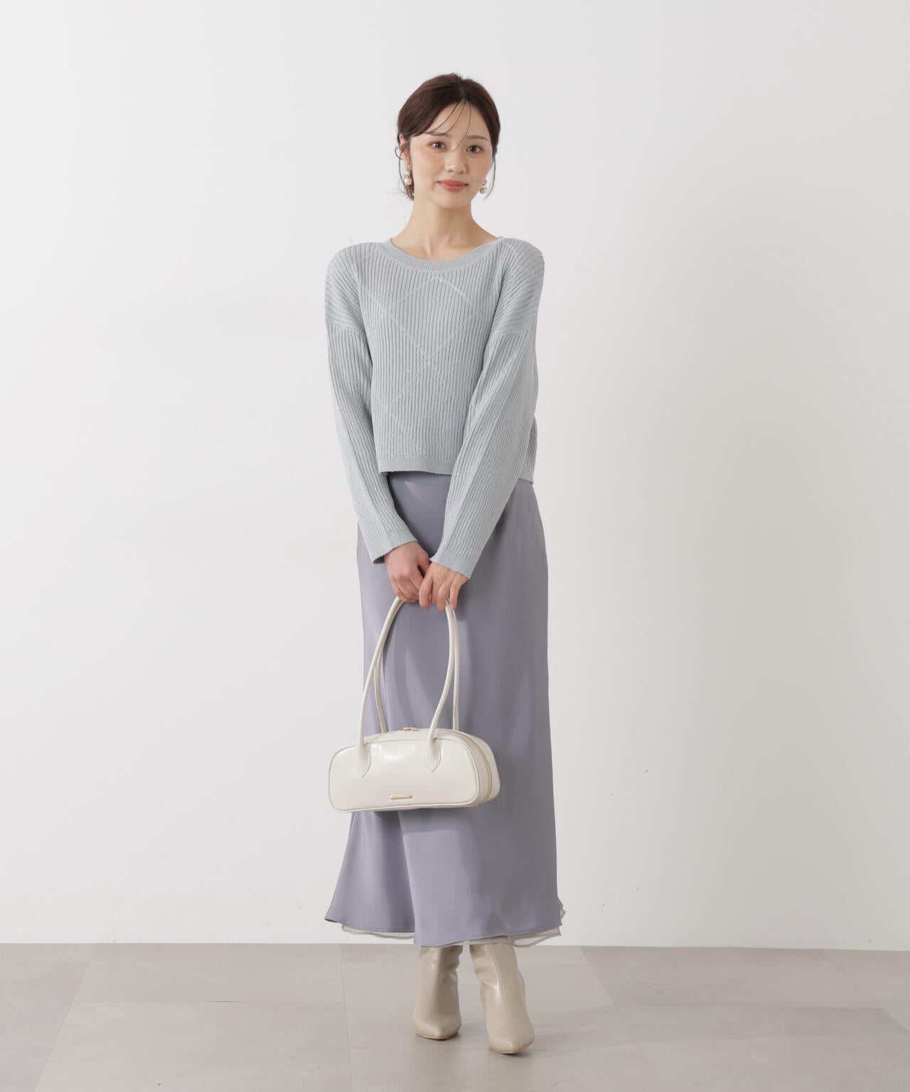 ナローサテンスカート