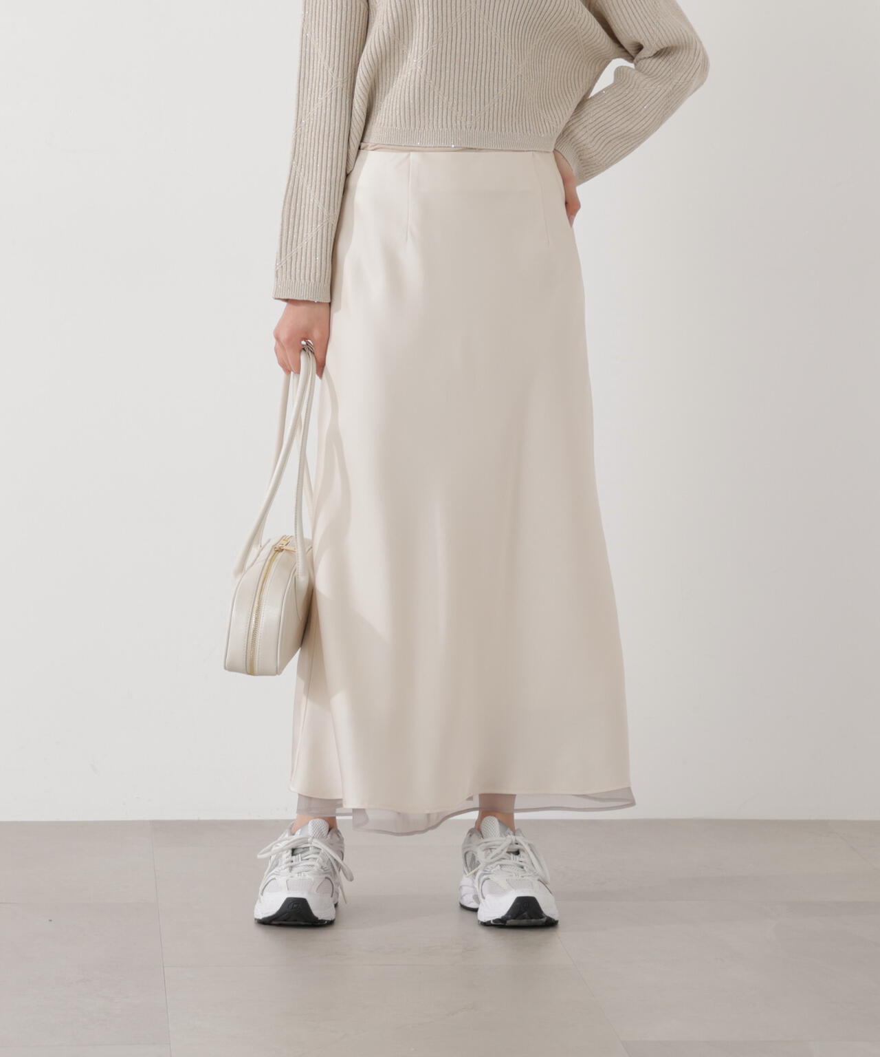 ナローサテンスカート