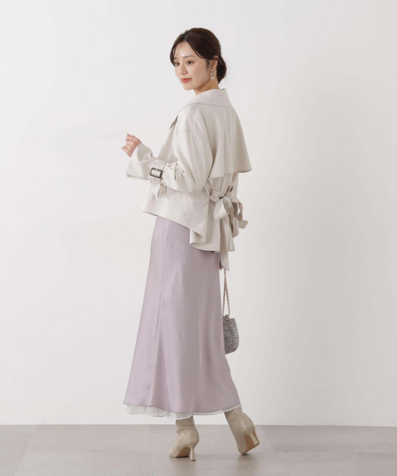 ナローサテンスカート