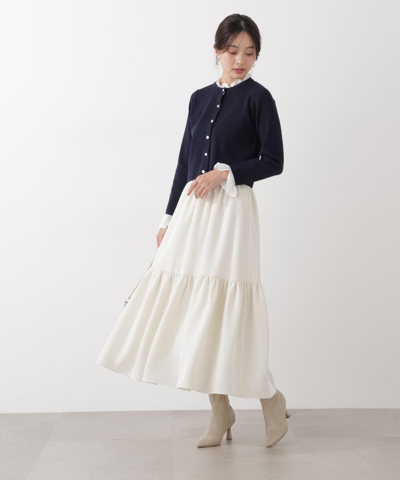 ニュアンスサテンティアードスカート