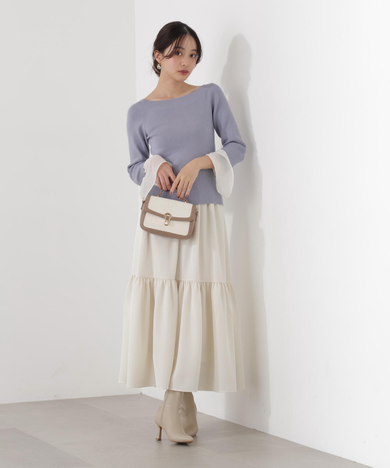 ニュアンスサテンティアードスカート