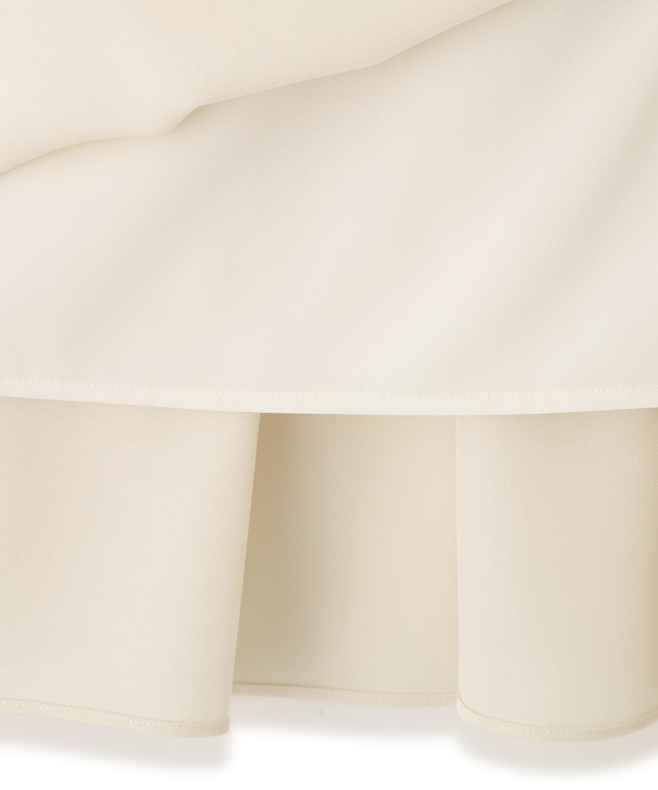 ニュアンスサテンティアードスカート