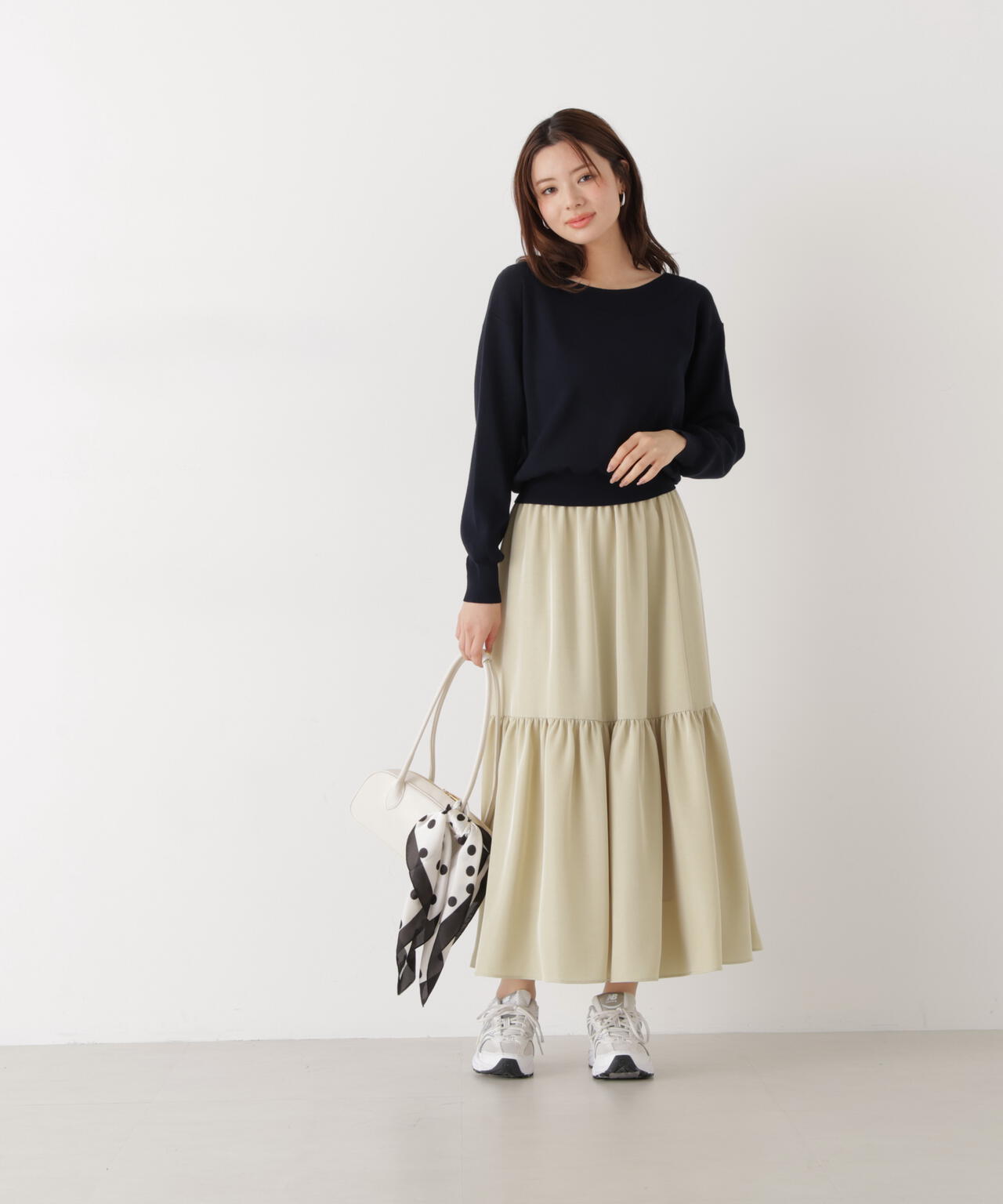 ニュアンスサテンティアードスカート