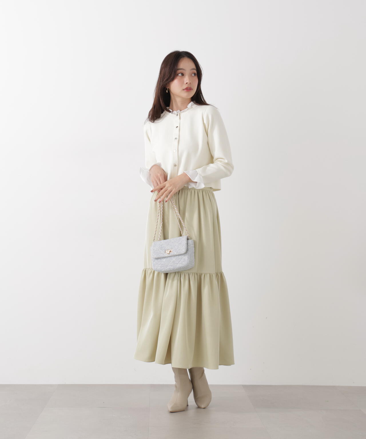 ニュアンスサテンティアードスカート