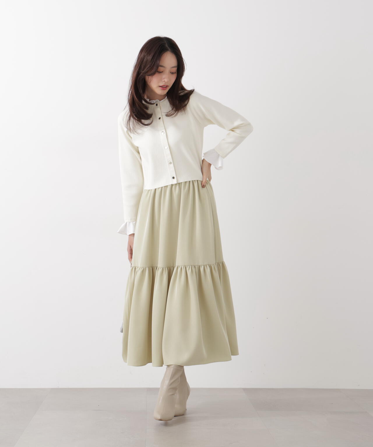 ニュアンスサテンティアードスカート