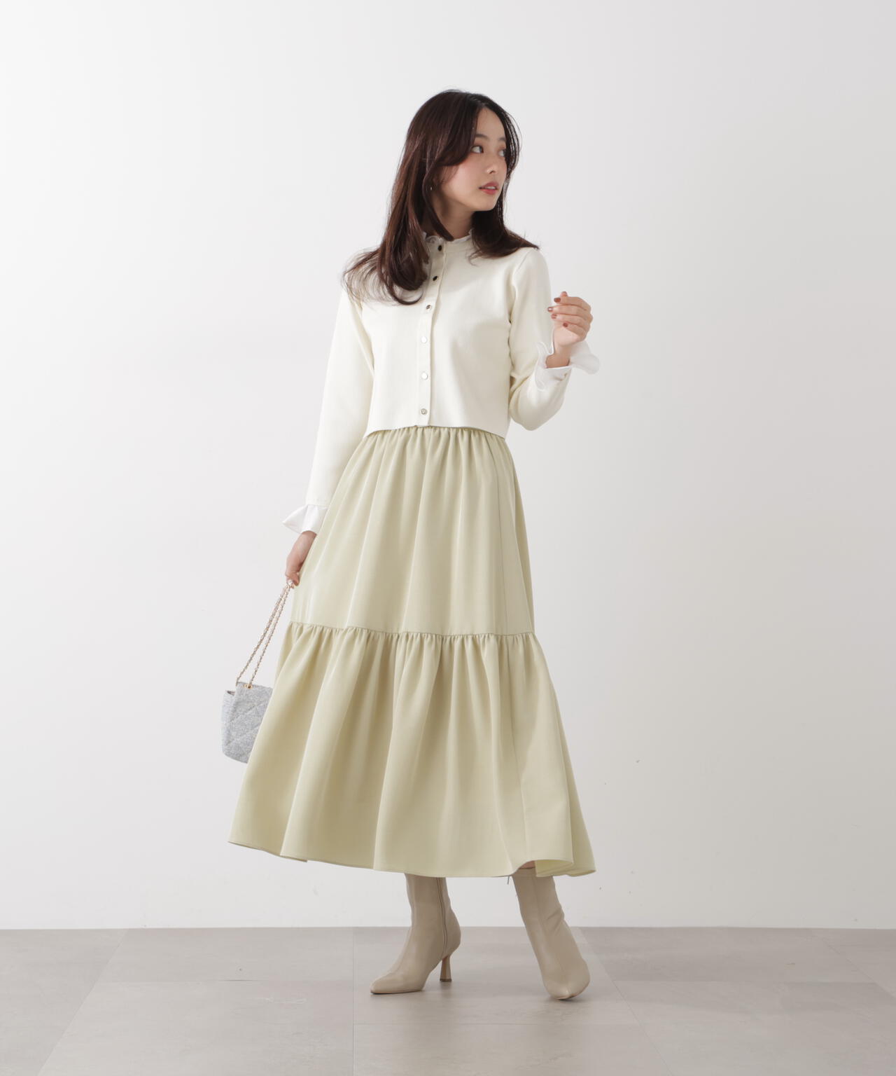 ニュアンスサテンティアードスカート