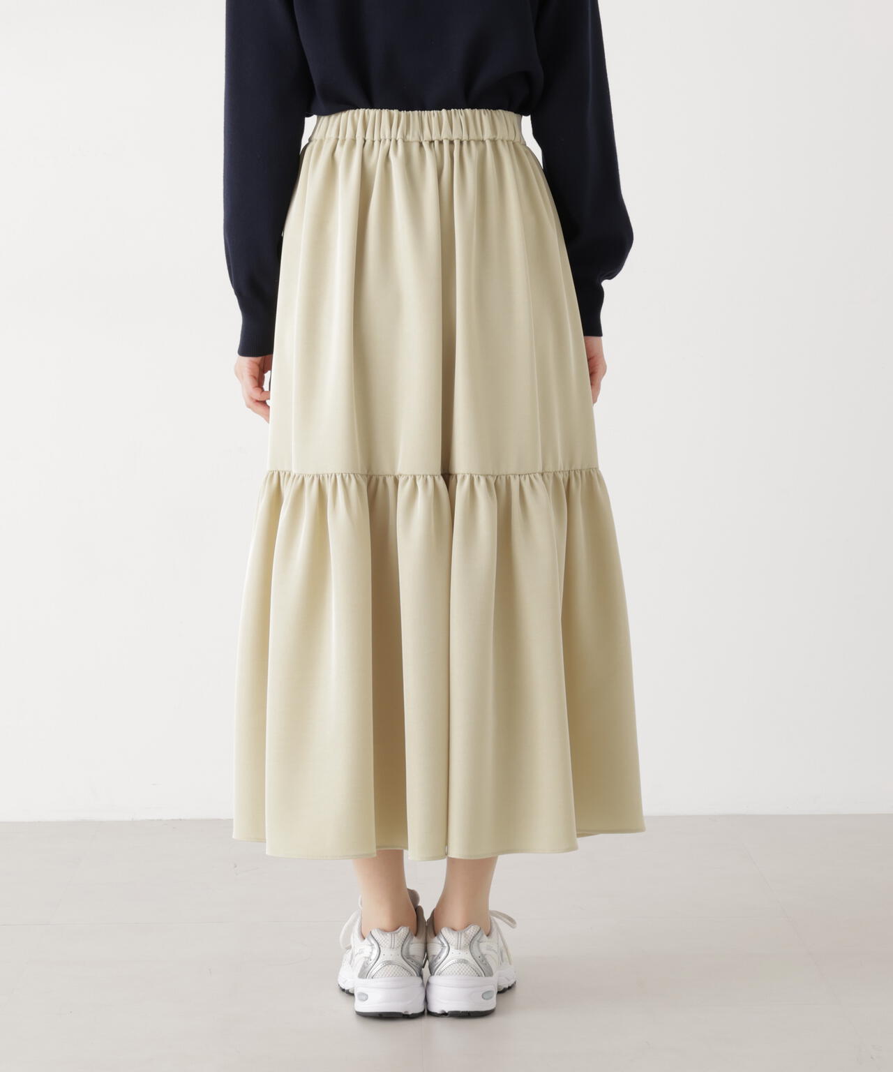ニュアンスサテンティアードスカート