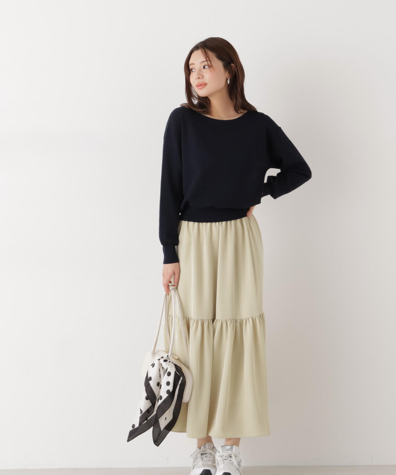 ニュアンスサテンティアードスカート