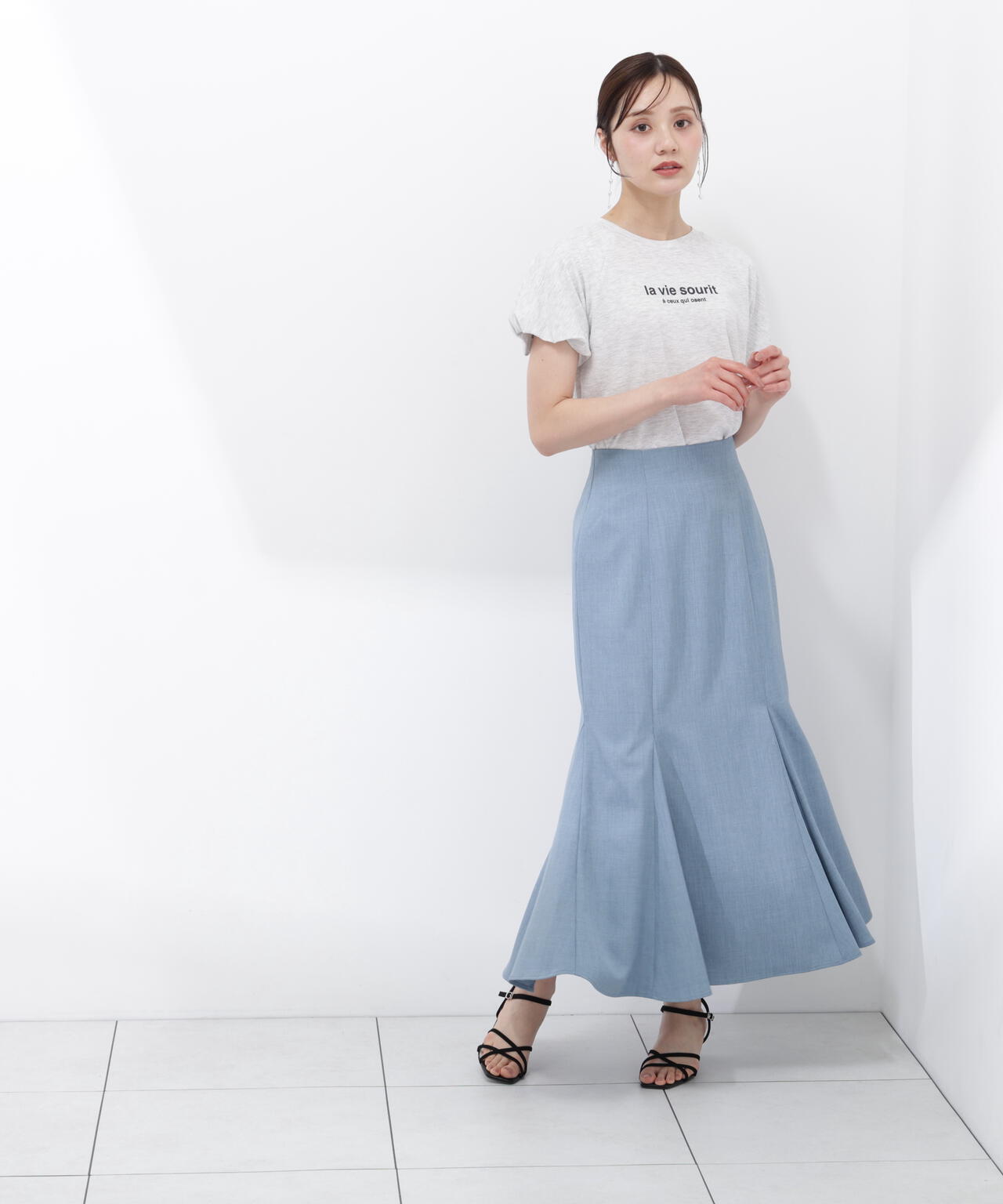 166cm B:78 W:56 H:83 S:24.5cm 着用サイズ:M