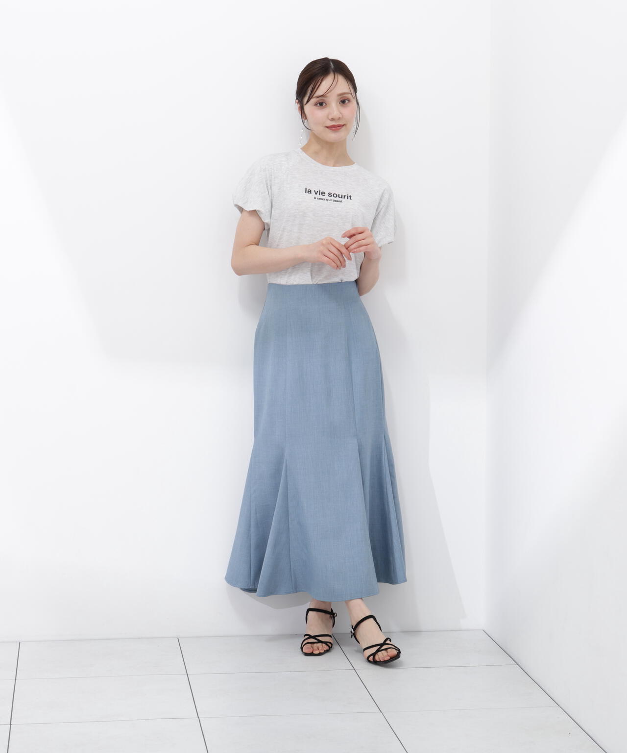 166cm B:78 W:56 H:83 S:24.5cm 着用サイズ:M