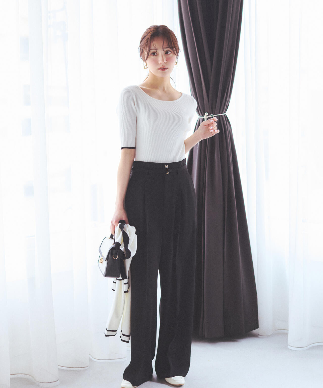 ベルト付きワイドパンツ