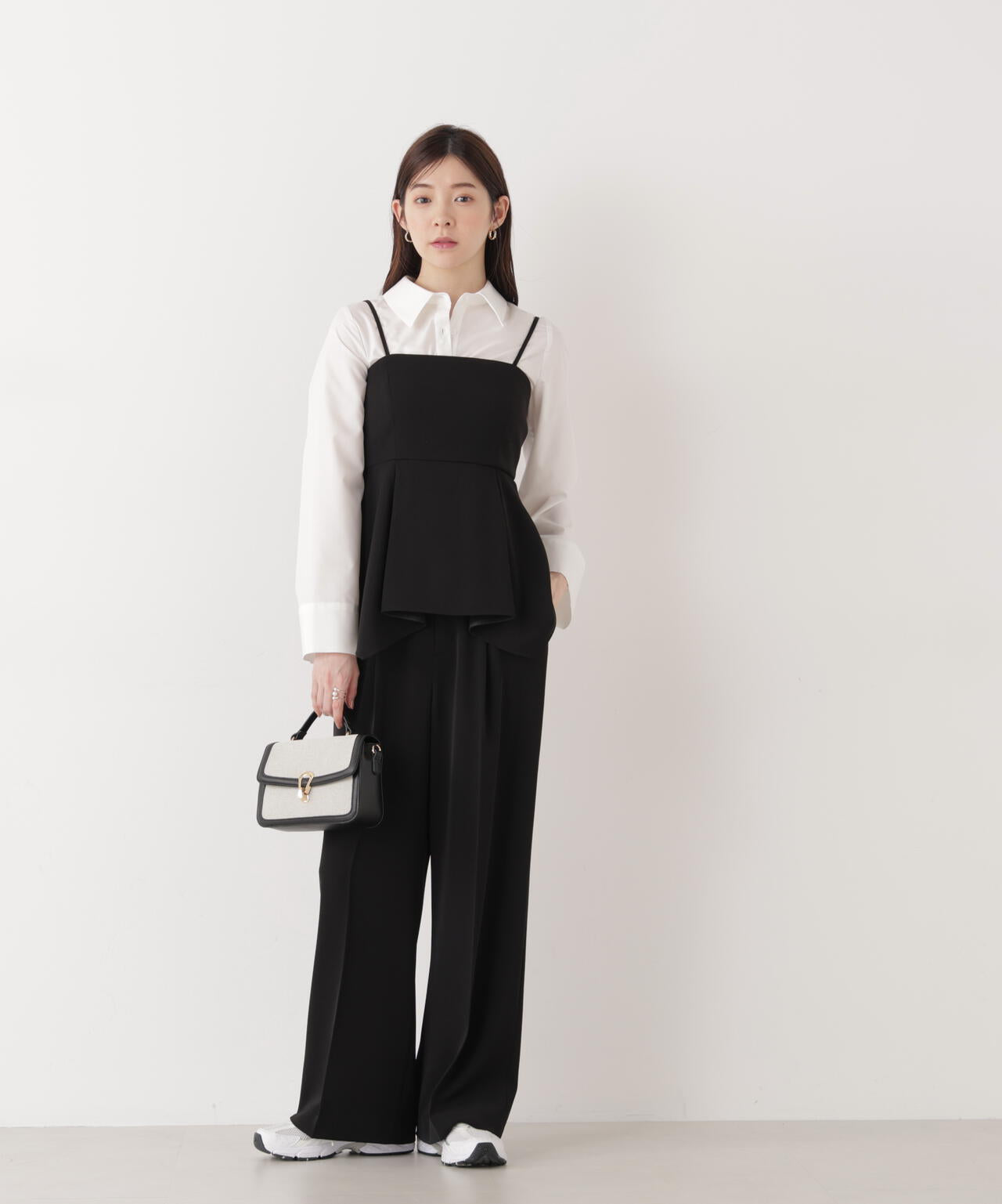 ベルト付きワイドパンツ