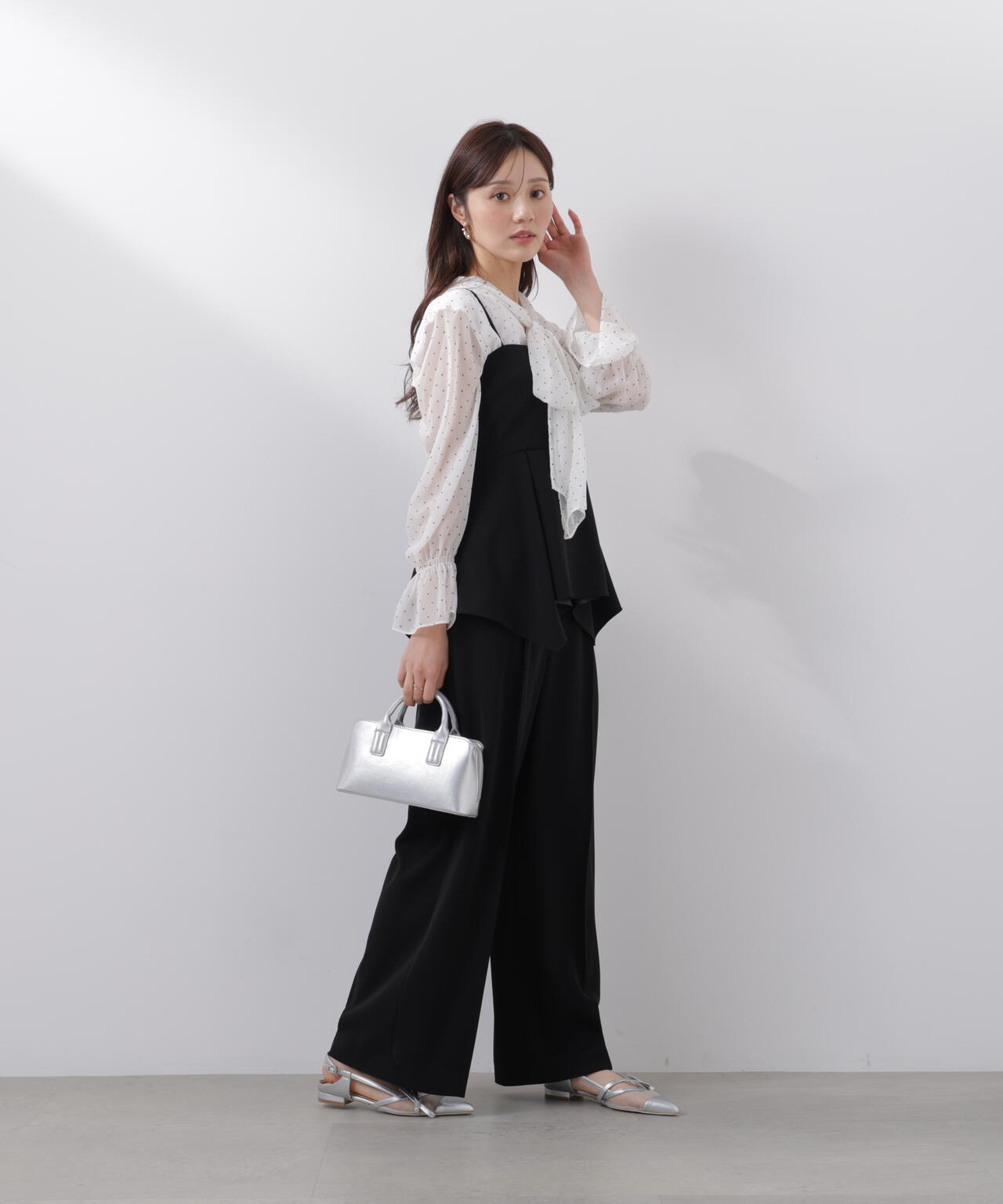 ベルト付きワイドパンツ