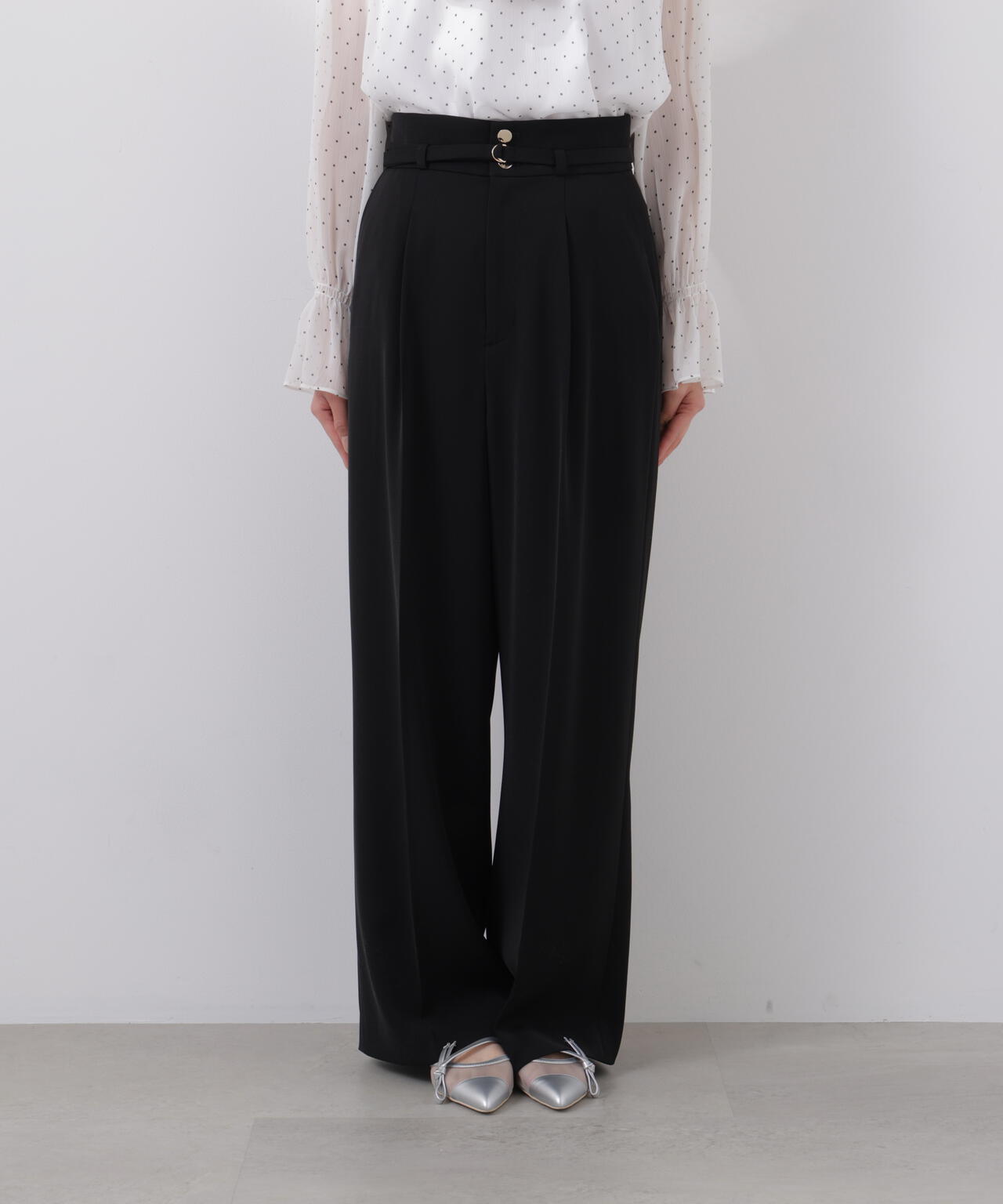 ベルト付きワイドパンツ