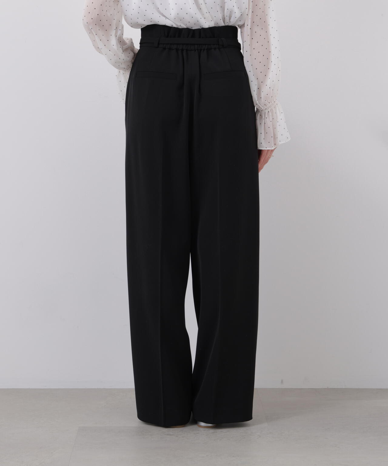 ベルト付きワイドパンツ