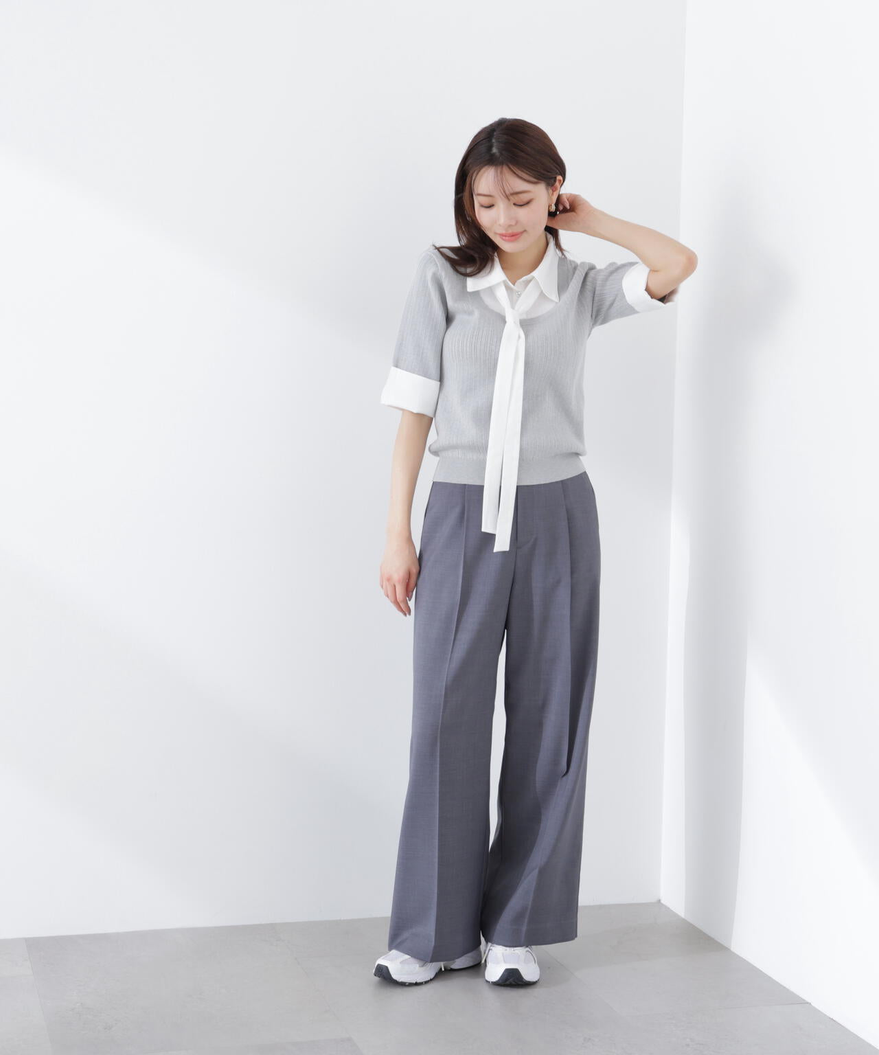 <ウォッシャブル>ベルト付きタックワイドパンツ