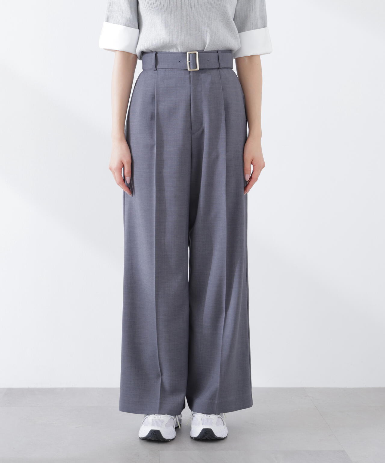 <ウォッシャブル>ベルト付きタックワイドパンツ