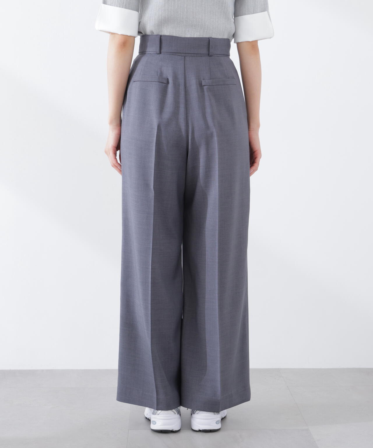 <ウォッシャブル>ベルト付きタックワイドパンツ
