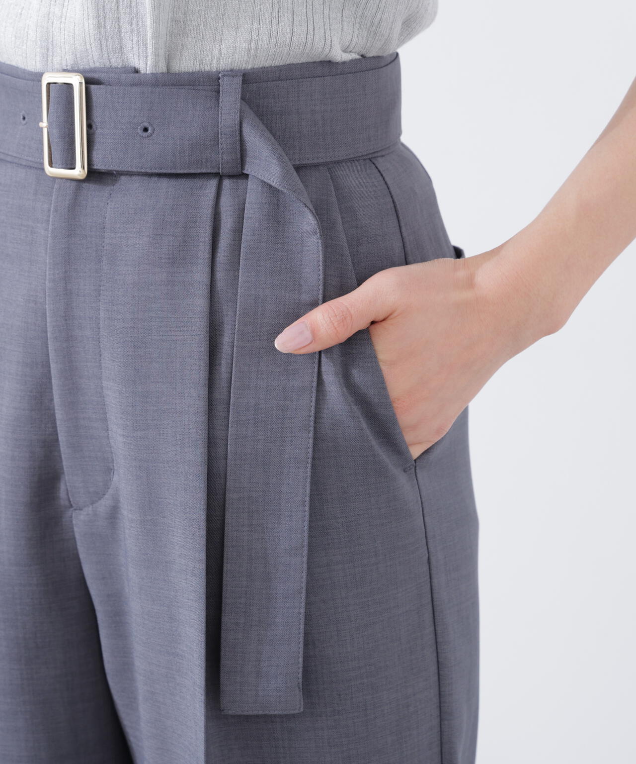 <ウォッシャブル>ベルト付きタックワイドパンツ