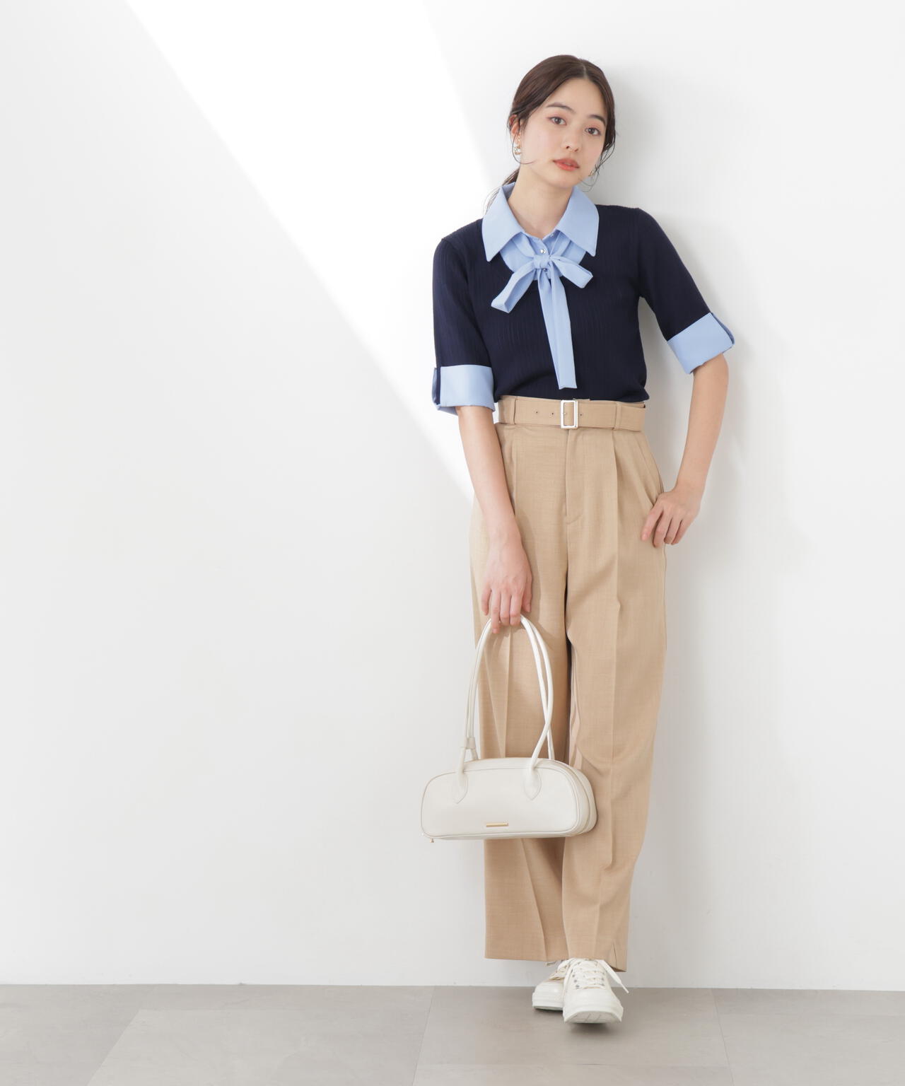 <ウォッシャブル>ベルト付きタックワイドパンツ