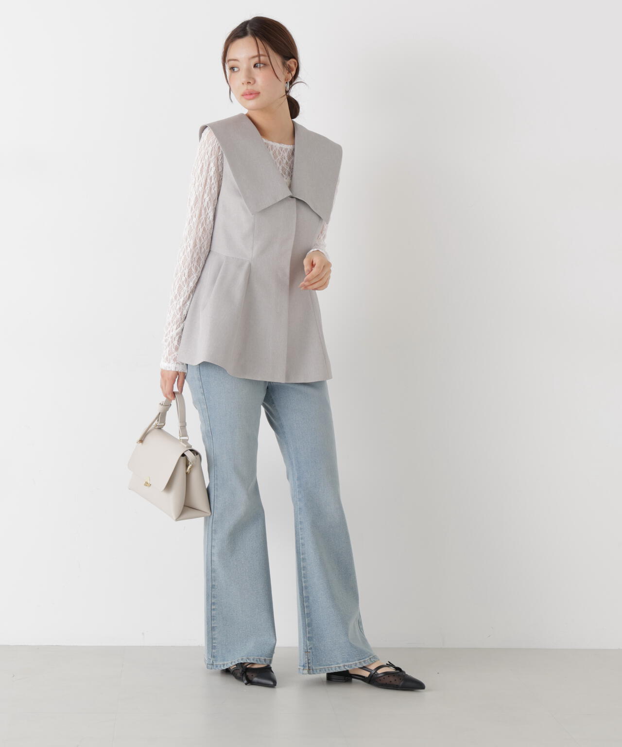 〈a/mie〉フレアデニムパンツ