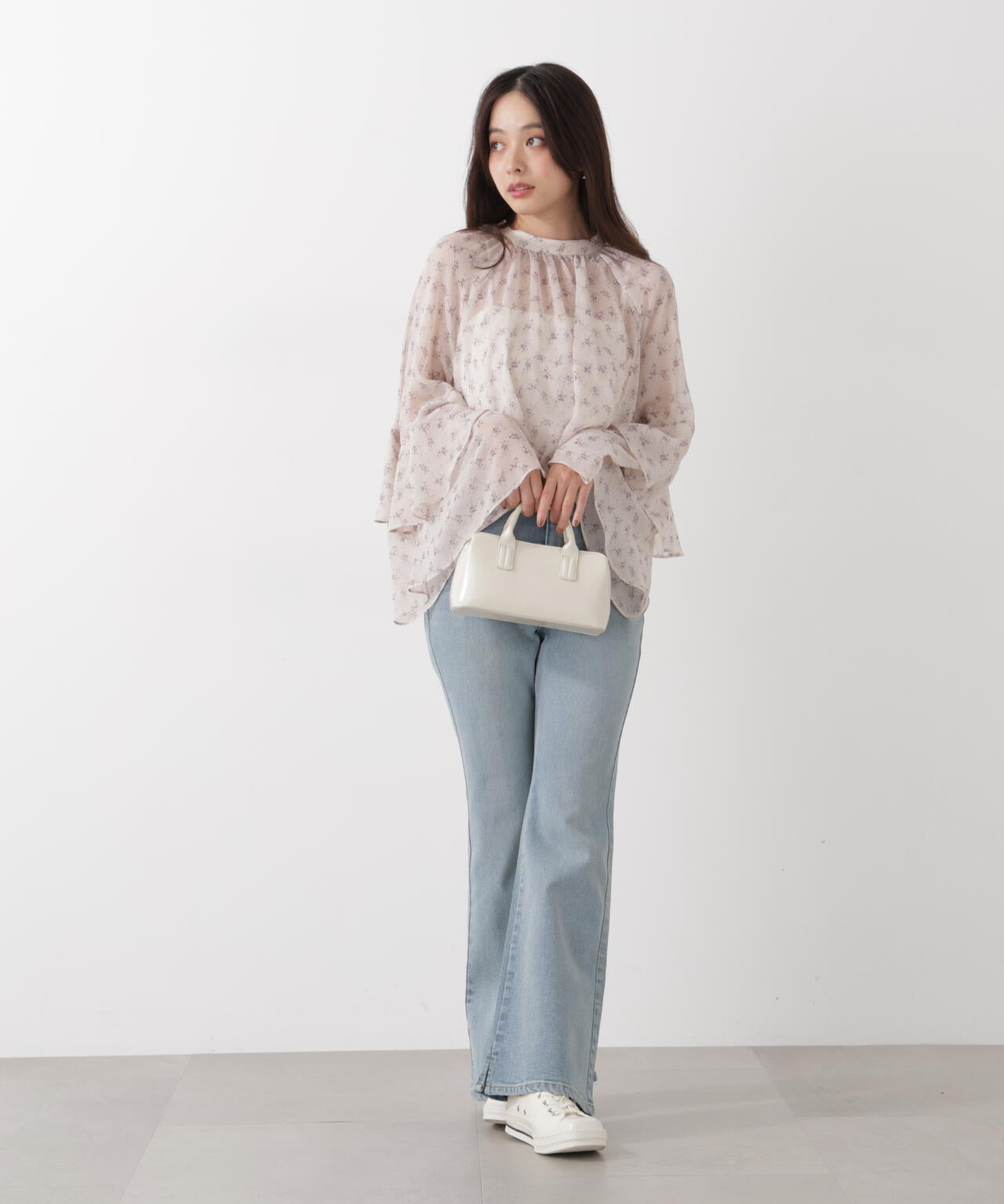 〈a/mie〉フレアデニムパンツ