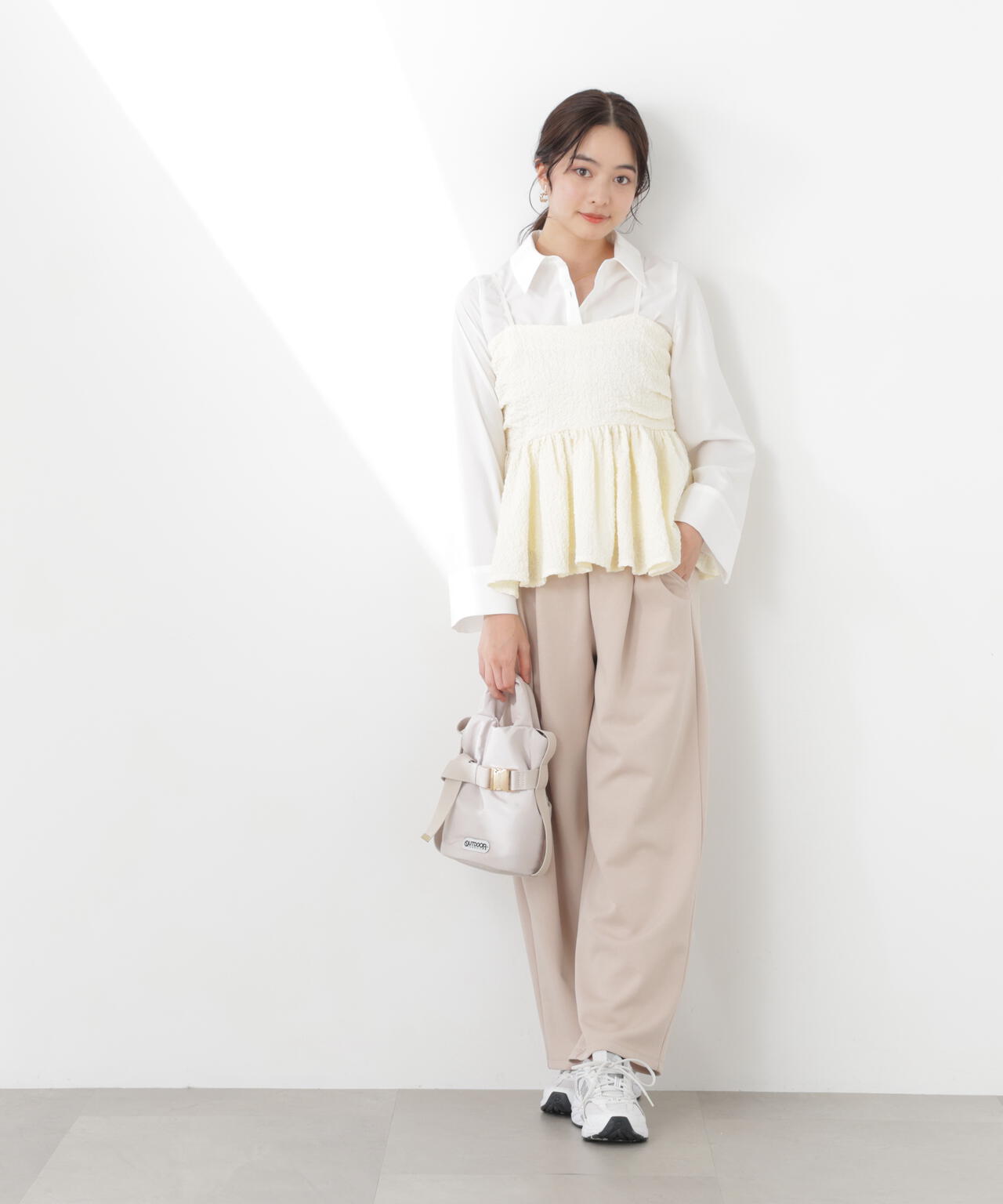 〈a/mie〉カットイージータックパンツ