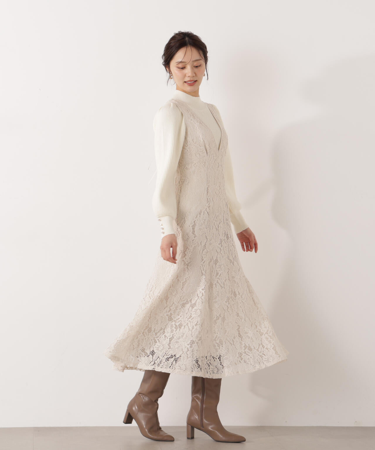 Vネックレースジャンスカ