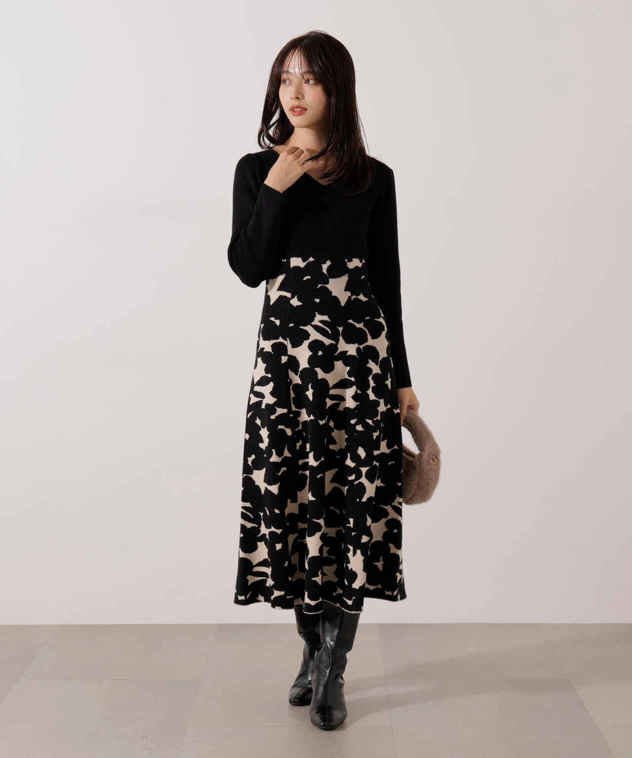 <加藤栞さん着用>ジャガードフラワーニットワンピース