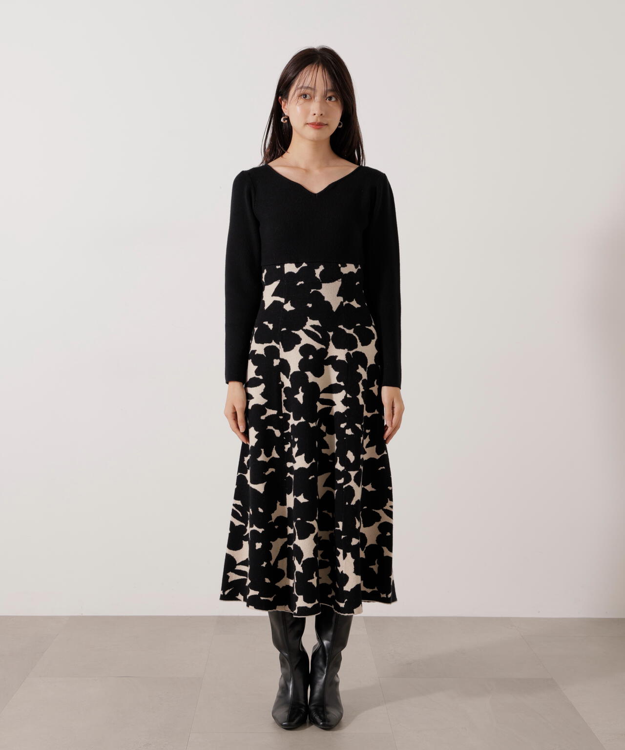 <加藤栞さん着用>ジャガードフラワーニットワンピース