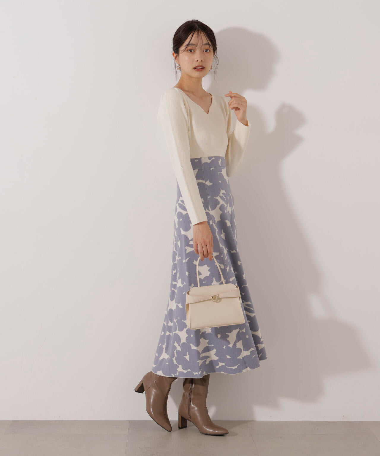 【加藤栞さん着用】ジャガードフラワーニットワンピース