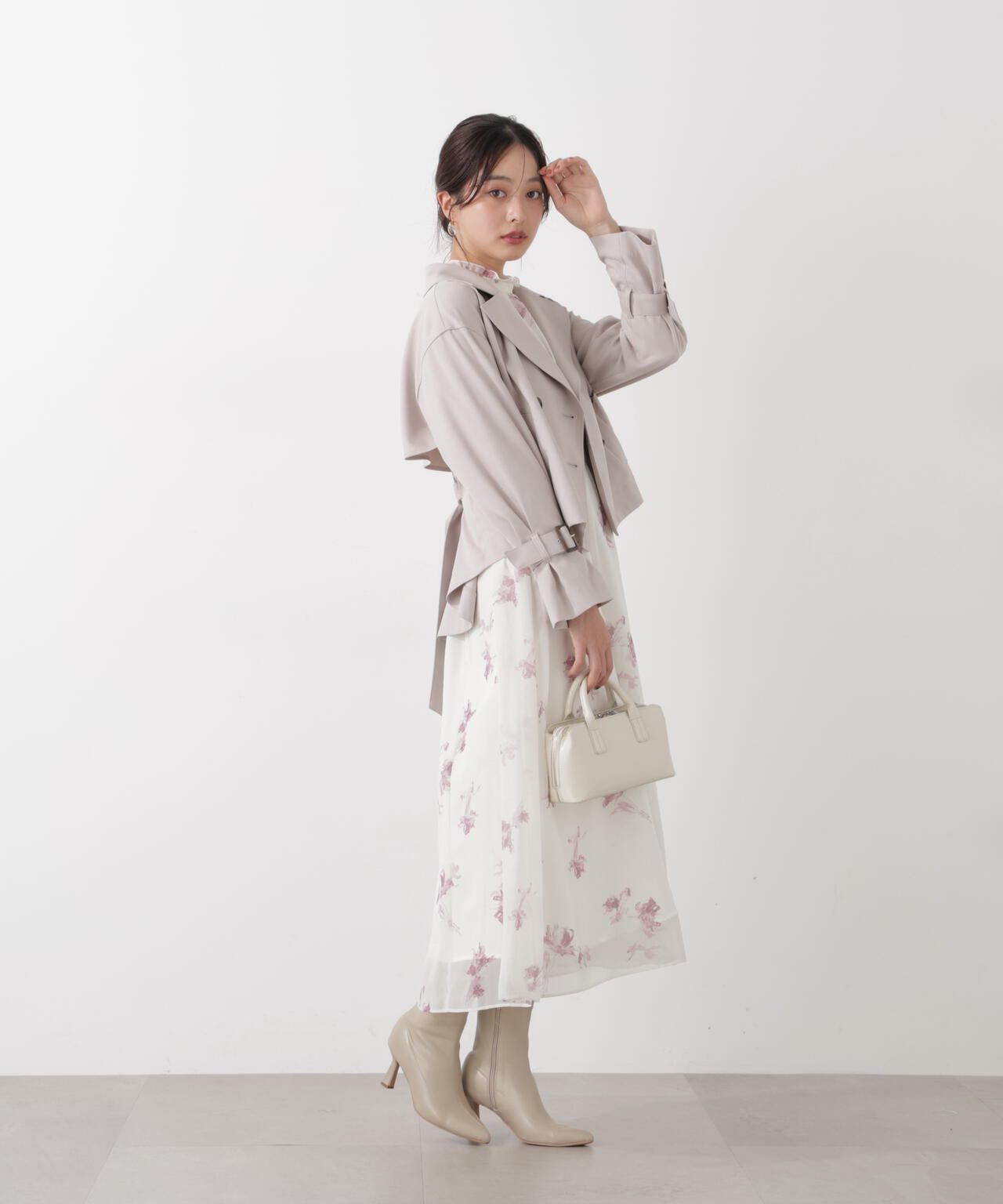 花柄プリントギャザーワンピース
