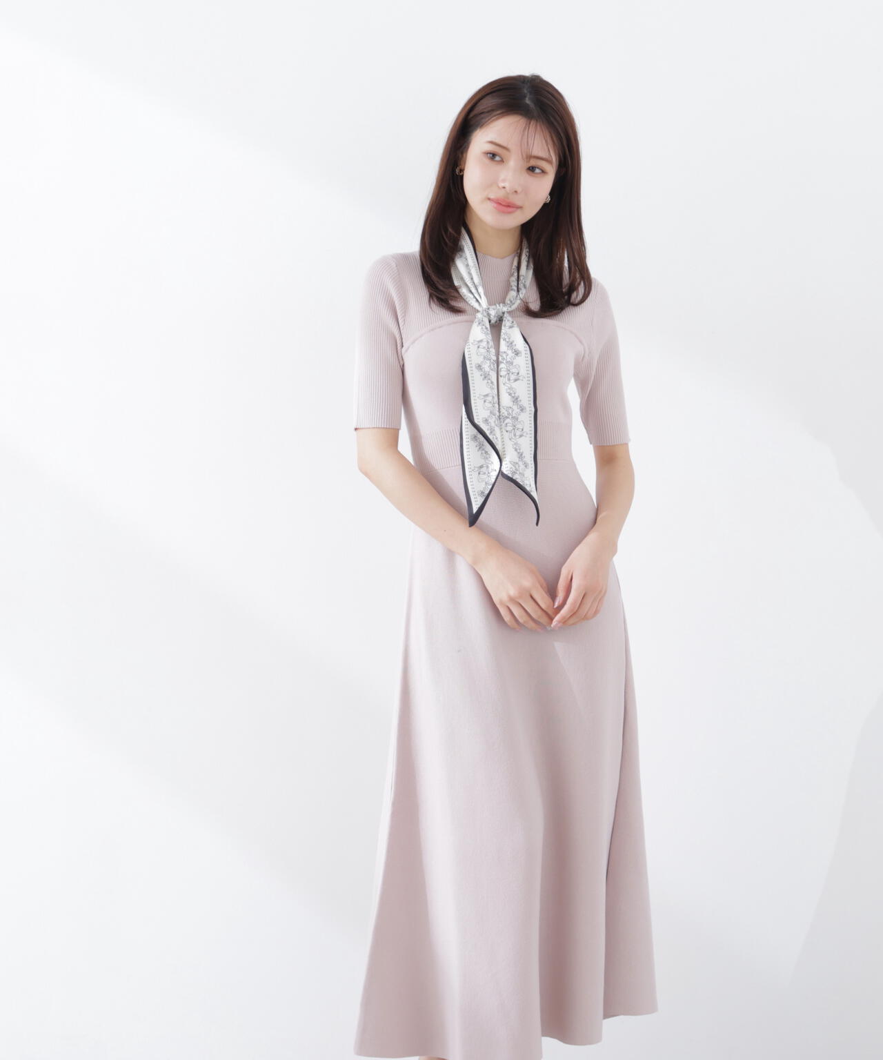 スカーフ付きニットワンピース