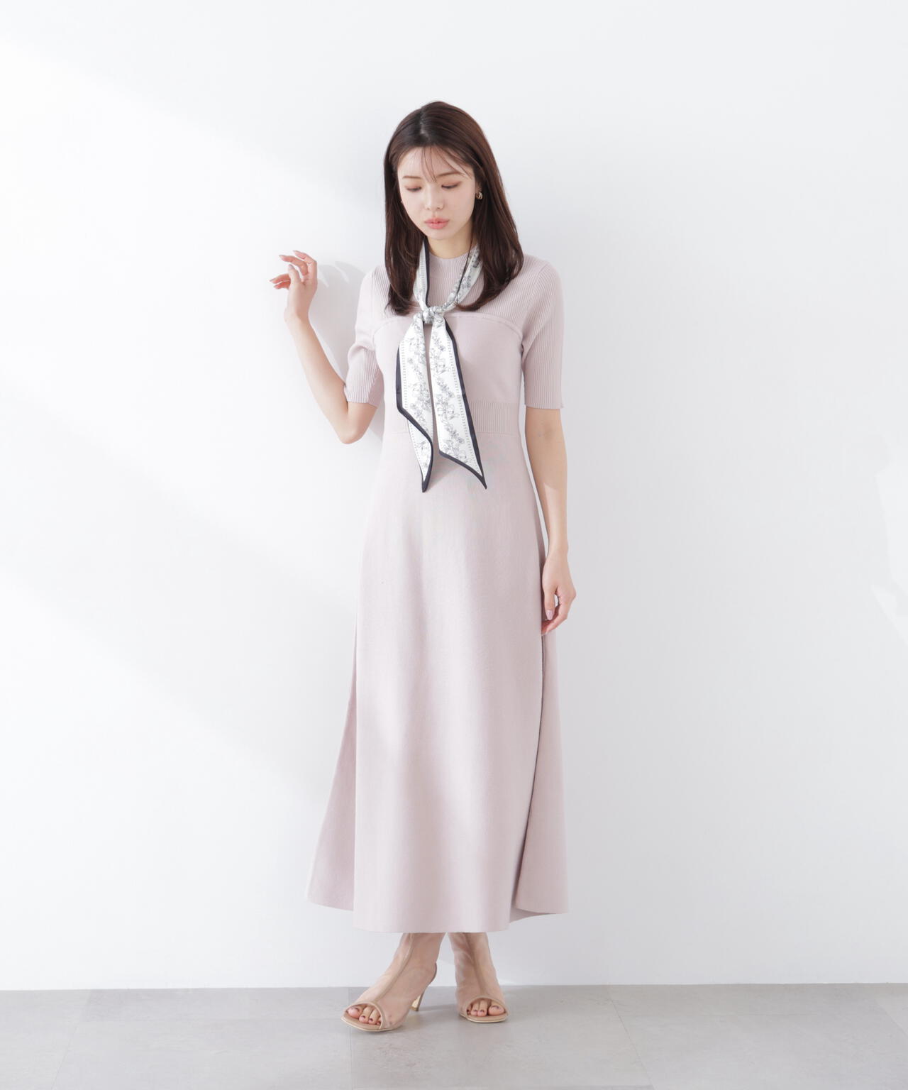 スカーフ付きニットワンピース