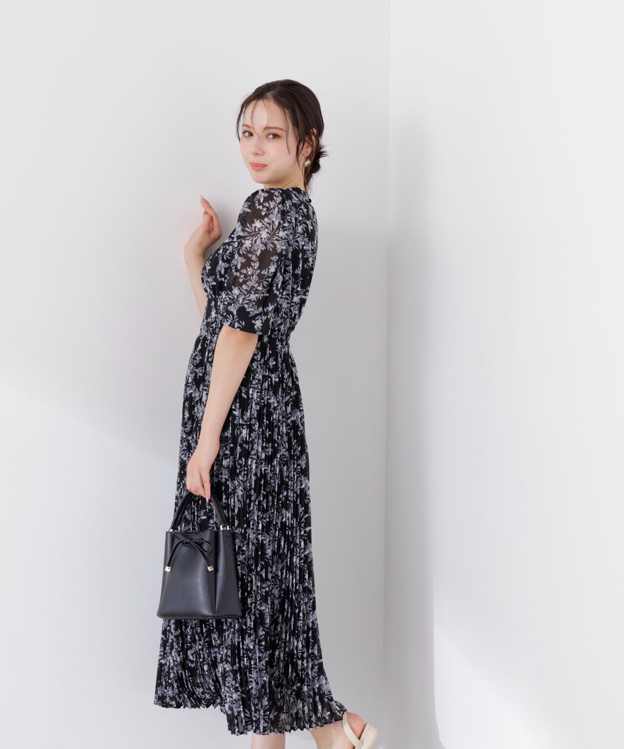 花柄プリーツワンピース【WEB・一部店舗限定】