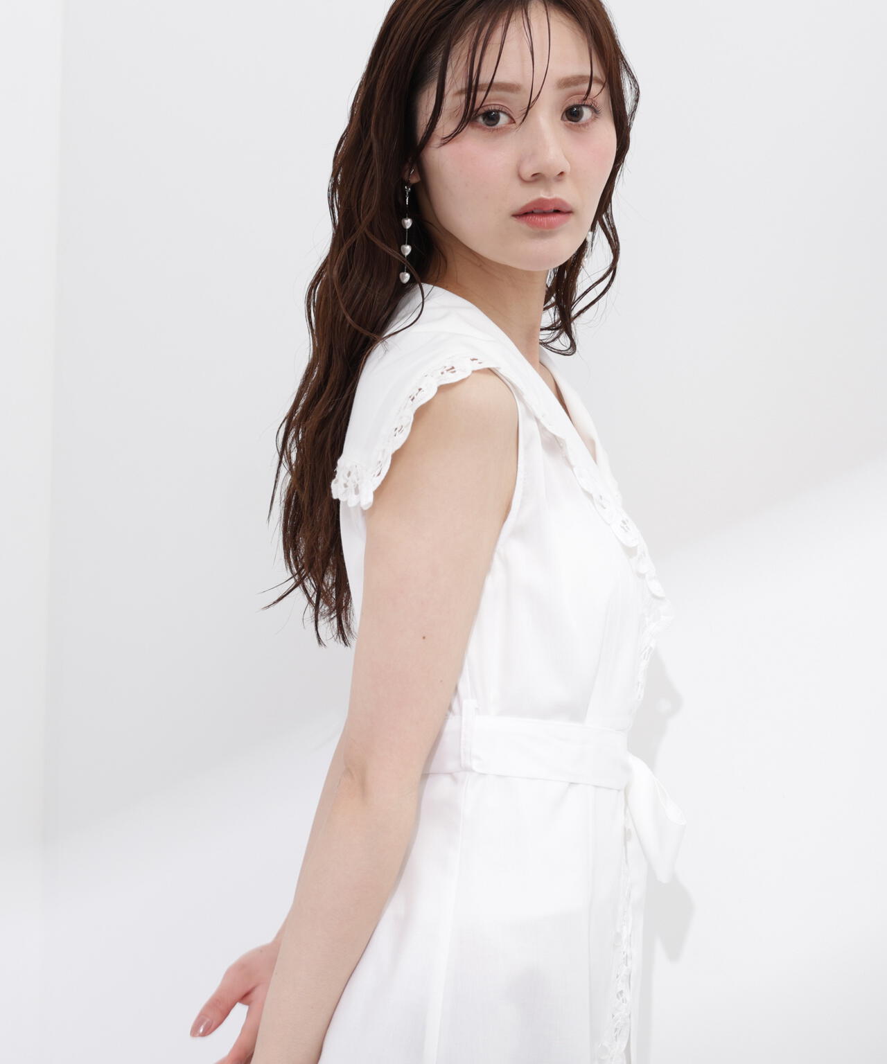 <中川紅葉さん着用>セーラーカラーレーストリムワンピース