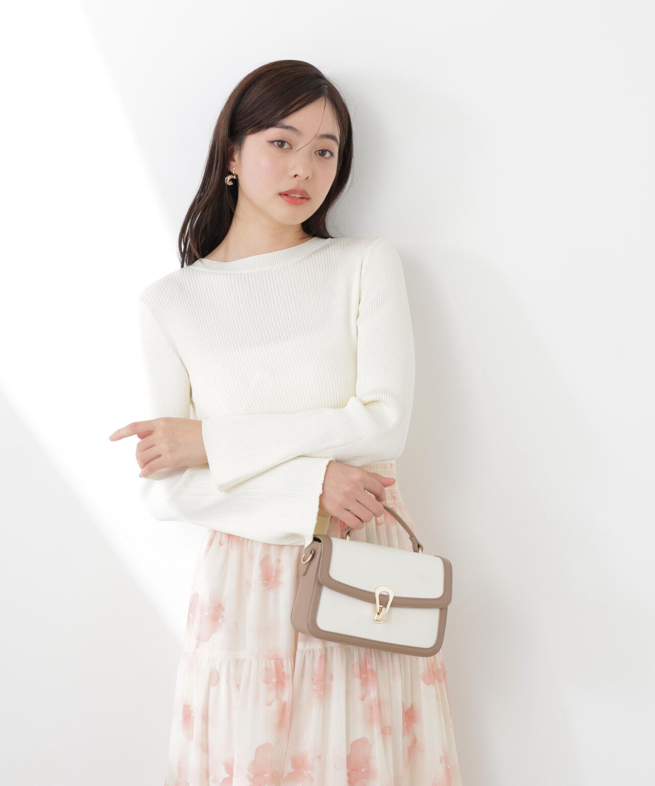 ニットドッキング花柄シャーリングワンピース