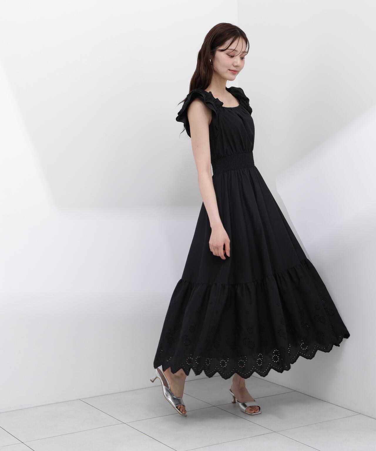 166cm B:78 W:56 H:83 S:24.5cm 着用サイズ:M